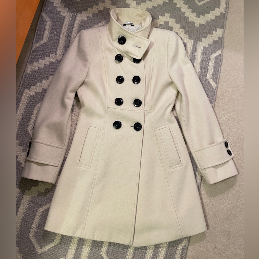 Elegant Wool Double-Breasted Women's Coat Color Off-White; Just Dry-Cleaned